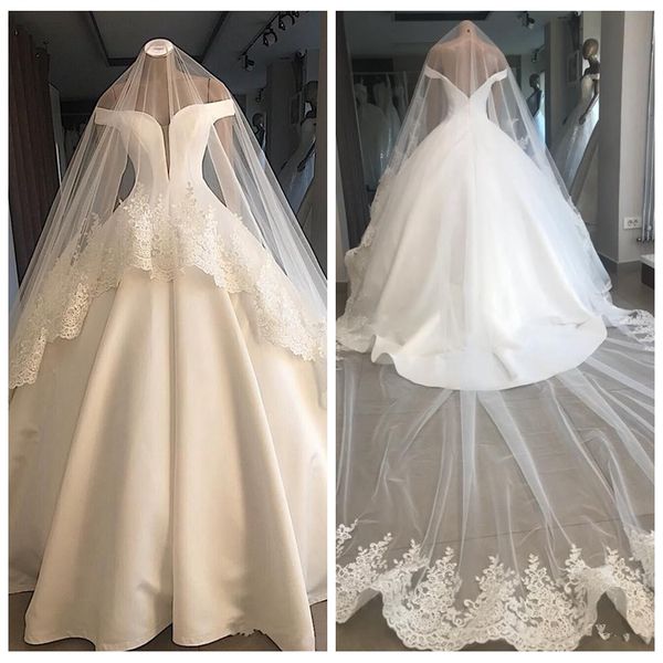 off shoulder satin wedding dresses 2020 bridal gowns with lace appliques veil customized vestidos de wedding wear backless, White
off shoulder satin wedding dresses 2020 bridal gowns with lace appliques veil customized vestidos de wedding wear backless, White