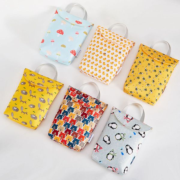 1pcs cute cartoon baby nappy bags waterproof protable maternity diaper storage bag reusable travel baby mummy nappy supplies
1pcs cute cartoon baby nappy bags waterproof protable maternity diaper storage bag reusable travel baby mummy nappy supplies