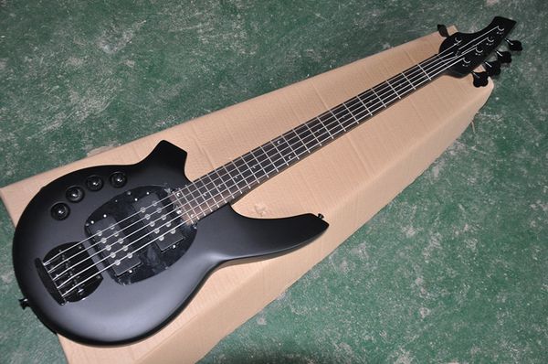 factory custom left-handed black electric bass guitar with rosewood fingerboard,active pickups,black hardware,offer customized.
factory custom left-handed black electric bass guitar with rosewood fingerboard,active pickups,black hardware,offer customized.