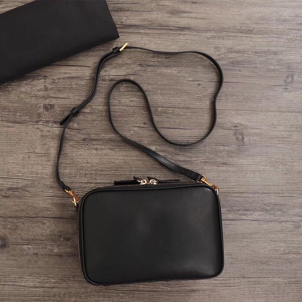 classic handbags purse flap bag single shoulder crossbody bag imported cowhide double zipper camera bags messenger package
classic handbags purse flap bag single shoulder crossbody bag imported cowhide double zipper camera bags messenger package