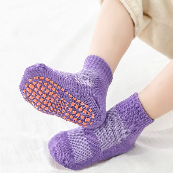 1 pair cotton solid color anit slip kids sports socks boys girls short ankle socks 1-10 years old children warm, Black
1 pair cotton solid color anit slip kids sports socks boys girls short ankle socks 1-10 years old children warm, Black