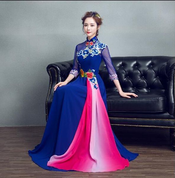 горячих продажи синего qipao мода платье античной лето единообразные китайские вышитые красные свадебные платья, Red
горячих продажи синего qipao мода платье античной лето единообразные китайские вышитые красные свадебные платья, Red
