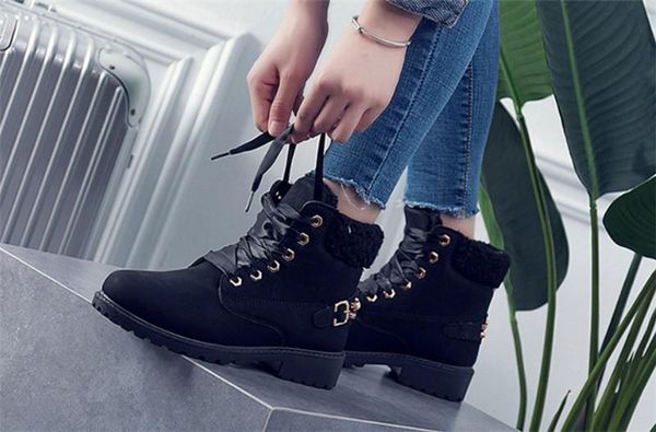 2019 chaussures fashion designer shoes trainers white black dress de luxe men women casual shoes 741
2019 chaussures fashion designer shoes trainers white black dress de luxe men women casual shoes 741