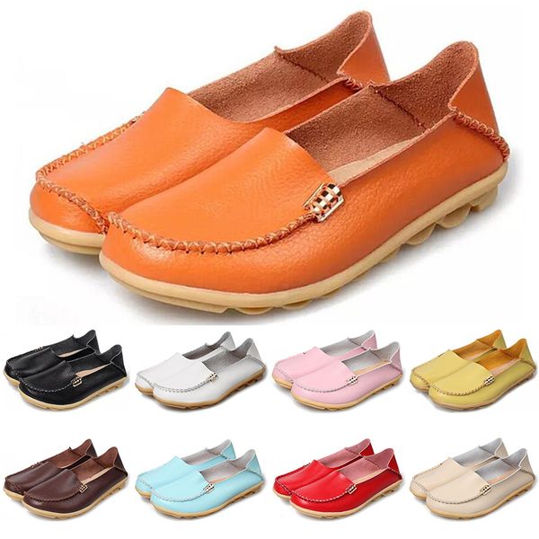 wholesale women designer casual shoes black white red yellow low cut flat fashion leather outdoor sneaker size 35-44
wholesale women designer casual shoes black white red yellow low cut flat fashion leather outdoor sneaker size 35-44