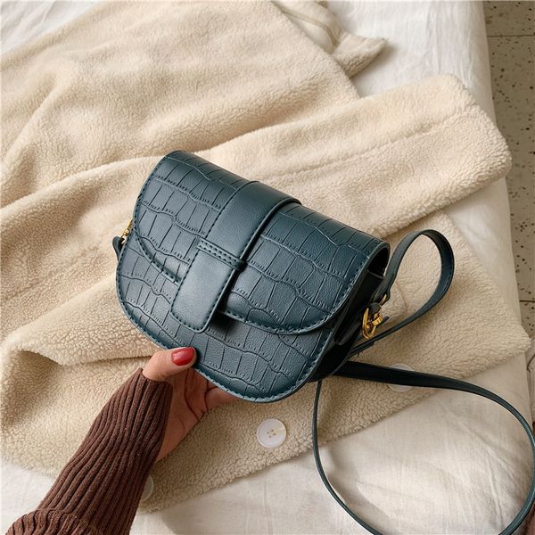 imitation crocodile leather women saddle bag size 19*14*8 cm fashion shoulder bags for women 2020 new shell crossbody bag
imitation crocodile leather women saddle bag size 19*14*8 cm fashion shoulder bags for women 2020 new shell crossbody bag