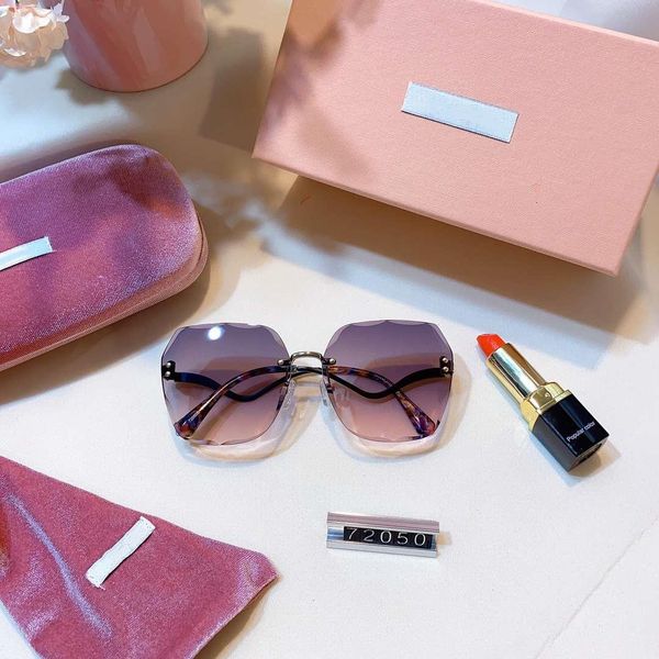 summer womens designer sunglasses woman brand goggle sunglasses uv400 mm 72050 5 color excellent quality with box, White;black
summer womens designer sunglasses woman brand goggle sunglasses uv400 mm 72050 5 color excellent quality with box, White;black