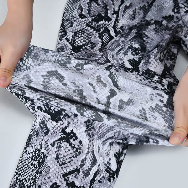 newly women slim fit yoga pants snake print high waist soft elastic breathable pants 19ing, White;red
newly women slim fit yoga pants snake print high waist soft elastic breathable pants 19ing, White;red
