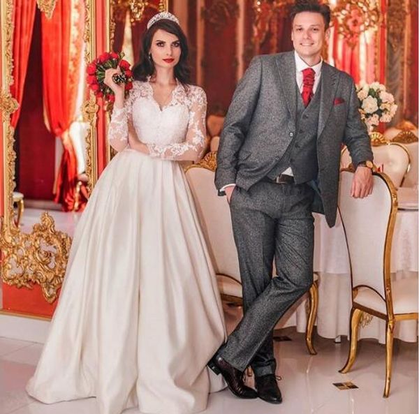 beach a line satin v neck long sleeve wedding dresses princess vintage wedding dress bridal gowns vestidos de noiva, White
beach a line satin v neck long sleeve wedding dresses princess vintage wedding dress bridal gowns vestidos de noiva, White