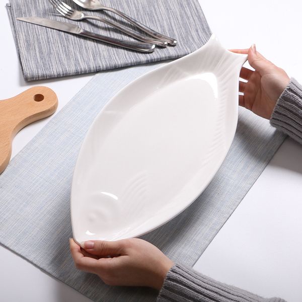 ceramic plate creative fish-shaped sushi plate household long platter fish dish ceramic tableware bowl dish & plate set customiz
ceramic plate creative fish-shaped sushi plate household long platter fish dish ceramic tableware bowl dish & plate set customiz