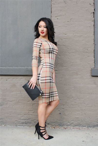 BBR Sexy Plaid Striped Womens Dresses Long Sleeve Round Neck Bodycon Dresses Summer Ladies Club Designer Dresses
BBR Sexy Plaid Striped Womens Dresses Long Sleeve Round Neck Bodycon Dresses Summer Ladies Club Designer Dresses