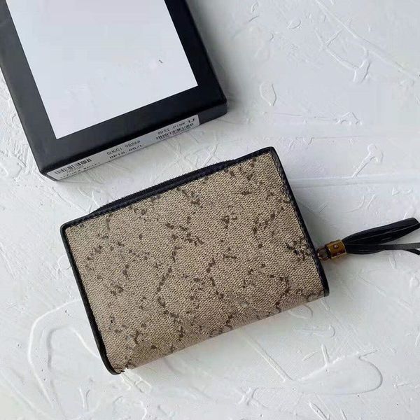 the new 2020 female korean short letters zero wallet purse zipper card bag wallets genuine leather purses for women handbags, Red;black
the new 2020 female korean short letters zero wallet purse zipper card bag wallets genuine leather purses for women handbags, Red;black