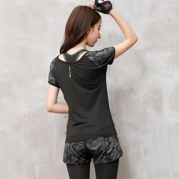 designer 3 pieces women yoga set gym clothing fitness leggings+cropped shirts sport suit women breathable tracksuit -2xl, Gray
designer 3 pieces women yoga set gym clothing fitness leggings+cropped shirts sport suit women breathable tracksuit -2xl, Gray