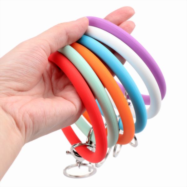 2019 мода мягкий силиконовый wristlet брелок keyring удобная одежда автомобилей keychain ремешок аксессуары, Silver
2019 мода мягкий силиконовый wristlet брелок keyring удобная одежда автомобилей keychain ремешок аксессуары, Silver
