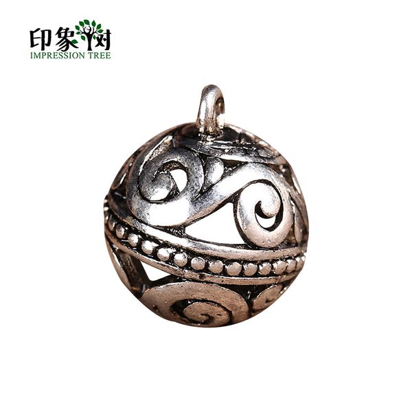 5pcs 18mm burnished silver round hollow alloy charms with hang ring handmade necklace components diy jewelry makings 701, Bronze;silver
5pcs 18mm burnished silver round hollow alloy charms with hang ring handmade necklace components diy jewelry makings 701, Bronze;silver