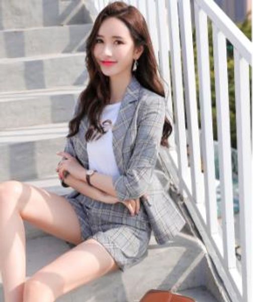 small plaid blazer seven female 2019 summer leisure pants suit sleeve suit a grain of buckle fashion leggings, White;black
small plaid blazer seven female 2019 summer leisure pants suit sleeve suit a grain of buckle fashion leggings, White;black