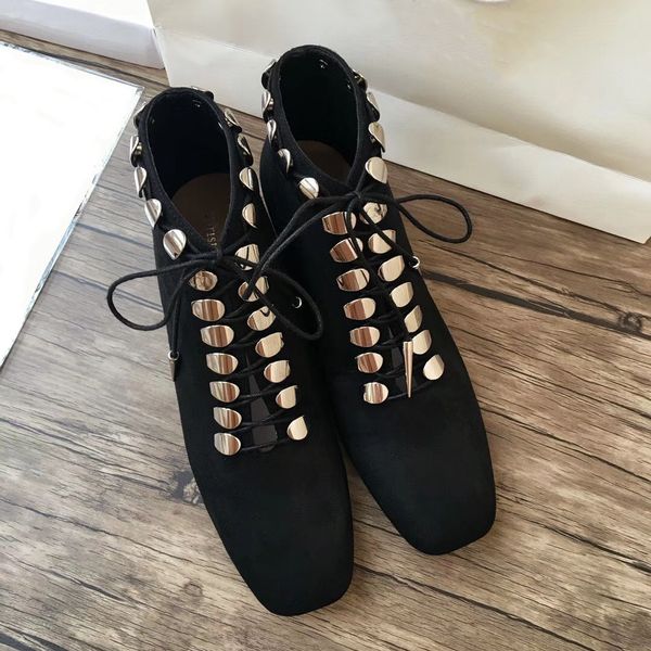 new fashion metal sequins in autumn and winter with square heads and english style short tube martin boots, Black 
new fashion metal sequins in autumn and winter with square heads and english style short tube martin boots, Black