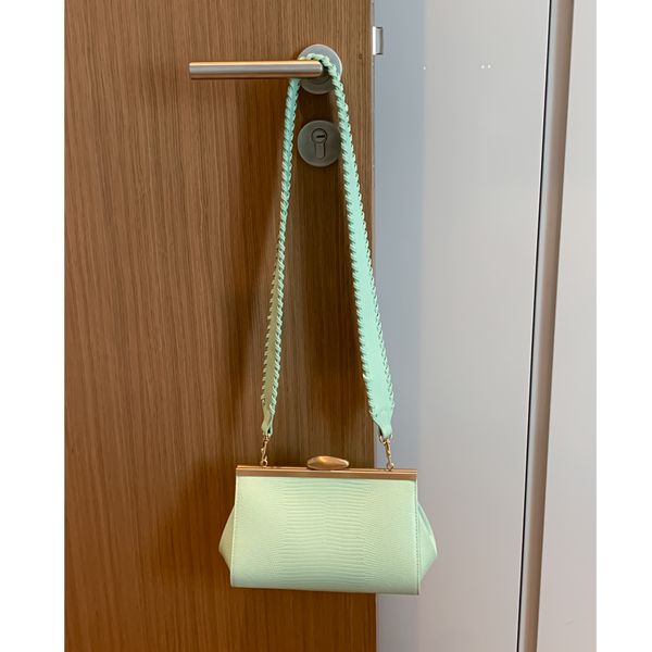 ivog нового прибытия everyday женского посланник crossbody малых сумки геометрической мода сумка для женщин 2020
ivog нового прибытия everyday женского посланник crossbody малых сумки геометрической мода сумка для женщин 2020