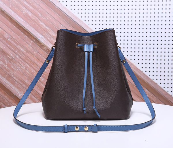 дизайнерские сумки кошелек мода коровьей ведро сумочка tote женские сумки на ремне рюкзак приходят с коробкой n40153
дизайнерские сумки кошелек мода коровьей ведро сумочка tote женские сумки на ремне рюкзак приходят с коробкой n40153