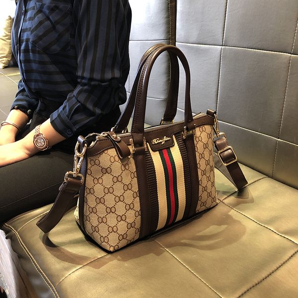 casual fashion women bag hand bags big bag cross body shoulder bags pu+genuine leather handbags large shopping bags tote h6366
casual fashion women bag hand bags big bag cross body shoulder bags pu+genuine leather handbags large shopping bags tote h6366