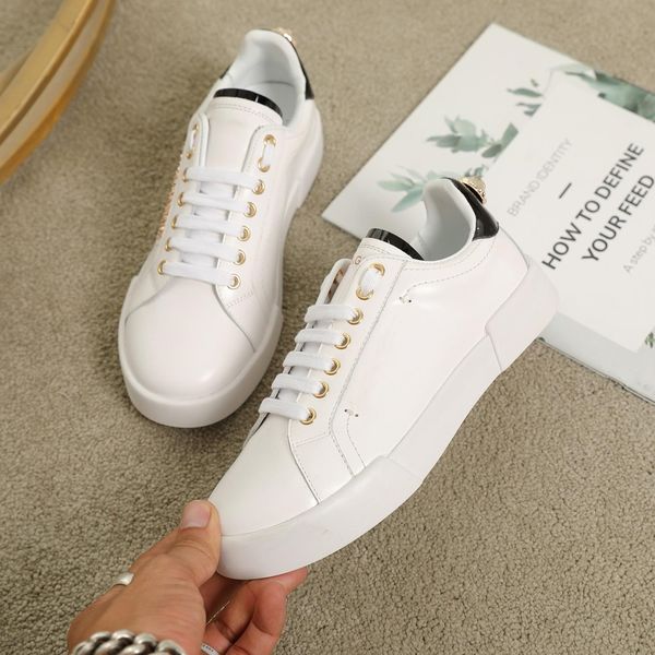 brand casual shoes -2019 new fashion casual shoes for men and women fashion color matching leather inner rubber outsole size 35-41 for women, Black
brand casual shoes -2019 new fashion casual shoes for men and women fashion color matching leather inner rubber outsole size 35-41 for women, Black