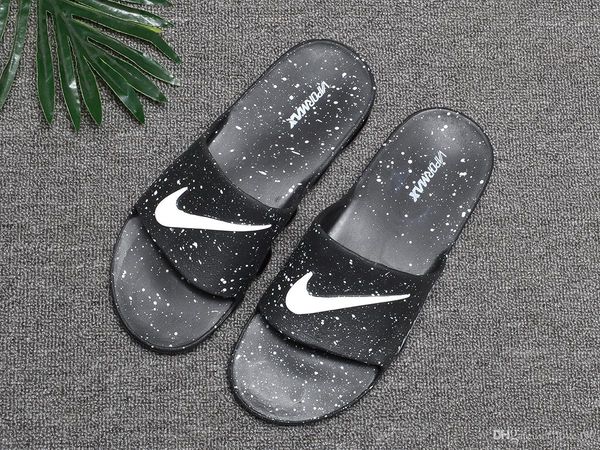 With Fashion slippers sandals Slides black Free shipping men basketball shoes casual shoes outdoor sneakers designer slides size 40-45
With Fashion slippers sandals Slides black Free shipping men basketball shoes casual shoes outdoor sneakers designer slides size 40-45