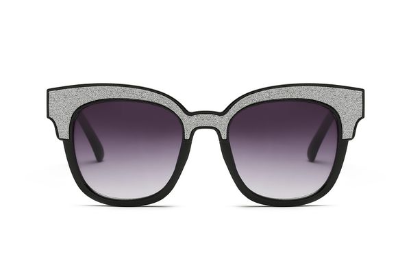 vintage rivet sunglasses metallic retro colorful film sunglass 2019 fashion sun glasses classic eyewear glasses 1802, White;black
vintage rivet sunglasses metallic retro colorful film sunglass 2019 fashion sun glasses classic eyewear glasses 1802, White;black