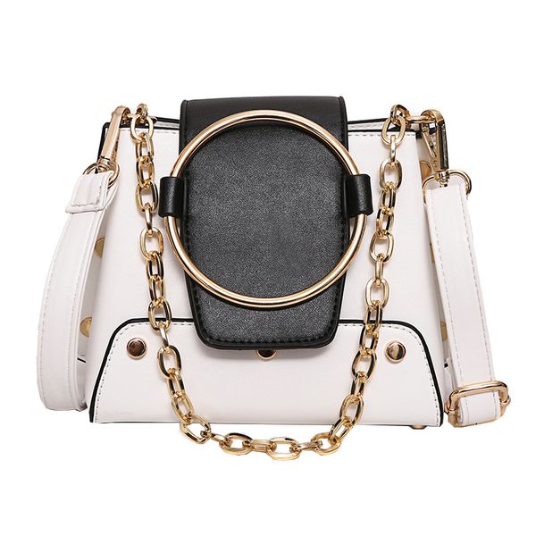 2017 fashion new handbags quality pu leather women bag european wild portable shoulder bag rivet chain bucket messenger
2017 fashion new handbags quality pu leather women bag european wild portable shoulder bag rivet chain bucket messenger