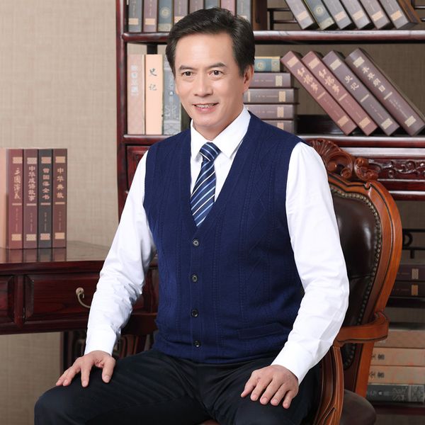 new arrival mens argyle pattern sleeveless wool sweater cardigan male casual v-neck plaid cashmere sweater vest cardigan, White;black 
new arrival mens argyle pattern sleeveless wool sweater cardigan male casual v-neck plaid cashmere sweater vest cardigan, White;black