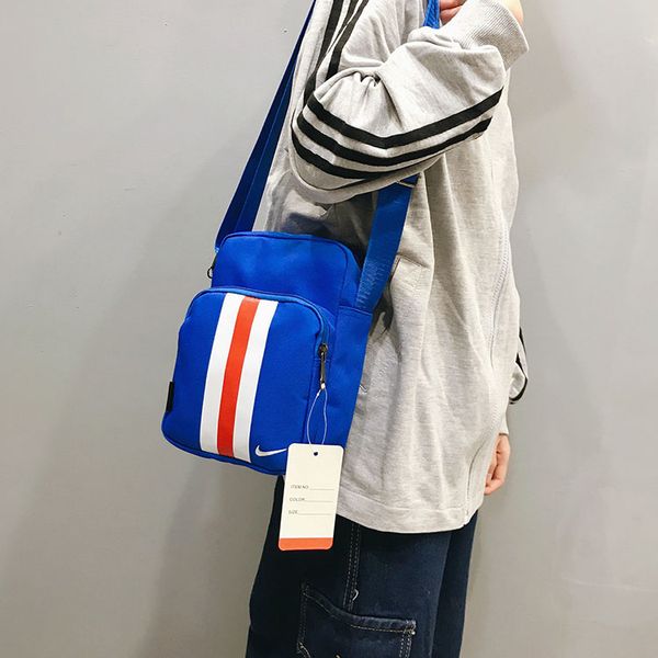 new tide fashion designer shoulder bag womens brand crossbody mens luxury handbag 4 colors sport style outdoor casual b105752z
new tide fashion designer shoulder bag womens brand crossbody mens luxury handbag 4 colors sport style outdoor casual b105752z