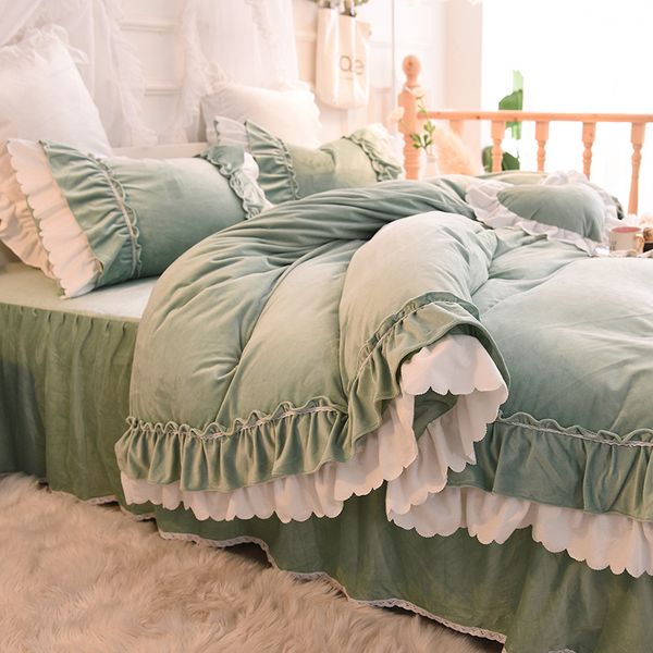 thickened crystal velvet princess wind bedspread bed skirt coral fleece double-sided flannel four-piece bedding
thickened crystal velvet princess wind bedspread bed skirt coral fleece double-sided flannel four-piece bedding