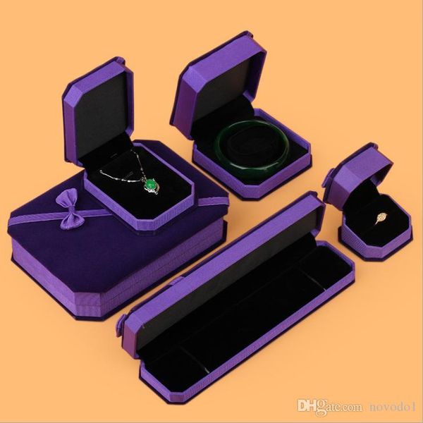new purple anise ring box with bowknot chirsmas gift box for ring pendant bracelet necklace fashion style with flannelette drop shipping, Black;white
new purple anise ring box with bowknot chirsmas gift box for ring pendant bracelet necklace fashion style with flannelette drop shipping, Black;white