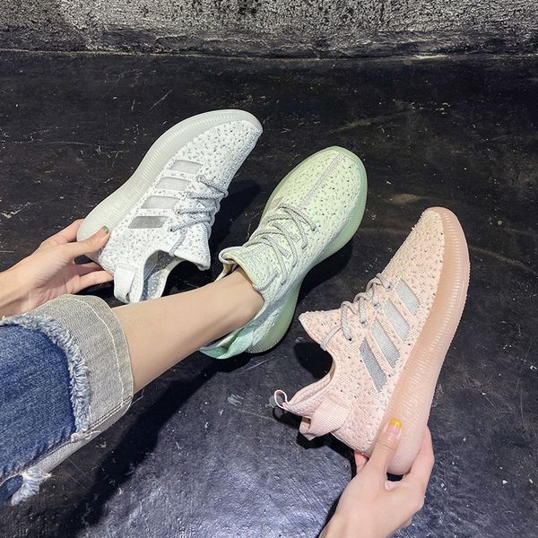women casual sneakers light discoloration multi-sports shoes breathable mesh running shoes
women casual sneakers light discoloration multi-sports shoes breathable mesh running shoes