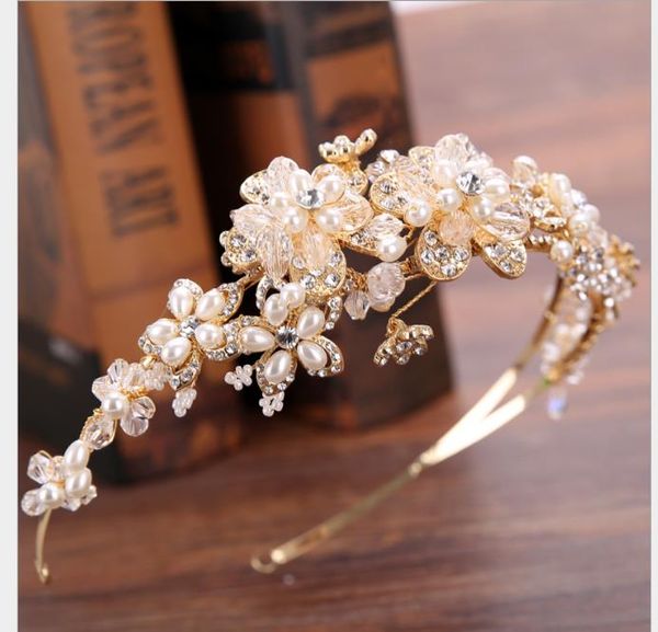 golden flowers handmade pearl water bit with bride's hair corona, Slivery;golden
golden flowers handmade pearl water bit with bride's hair corona, Slivery;golden