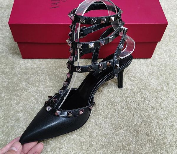 designer 6cm women high heel sandals genuine leather women wedding shoes with rivets black/nude classics v brand sandals 35-43 y200702
designer 6cm women high heel sandals genuine leather women wedding shoes with rivets black/nude classics v brand sandals 35-43 y200702