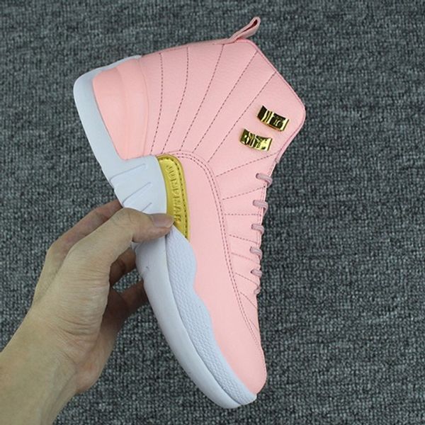 ботинки женщин бесплатная доставка xii gs pink lemonade баскетбол обувь для женщин 12s валентина день такси xii тапки размер 5,5 -8,5
ботинки женщин бесплатная доставка xii gs pink lemonade баскетбол обувь для женщин 12s валентина день такси xii тапки размер 5,5 -8,5