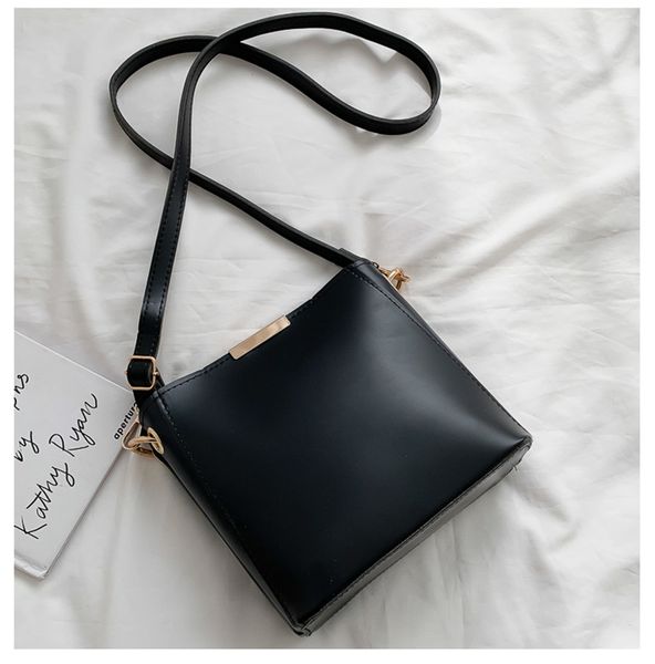 vintage shoulder bag for women solid color casual messenger crossbody bag large capacity hangbag pu leather women bucket
vintage shoulder bag for women solid color casual messenger crossbody bag large capacity hangbag pu leather women bucket