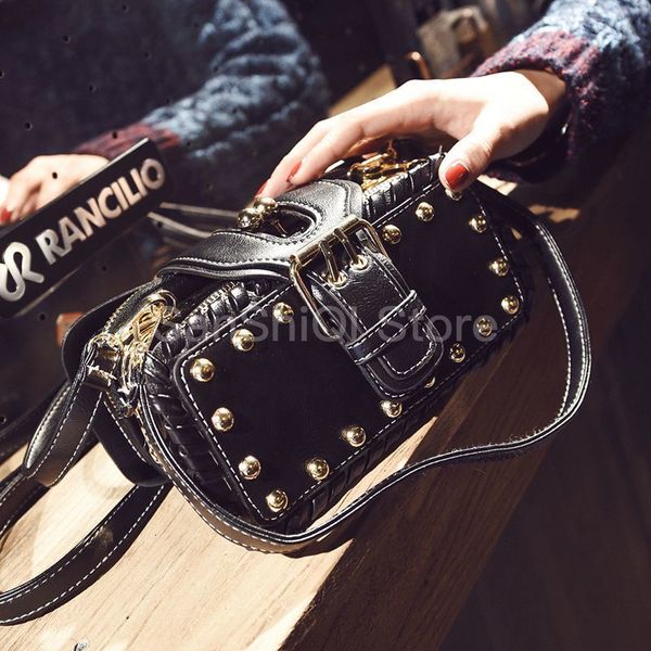 european style 2020 fashion new handbags quality pu leather women bag retro lady hand bag rivet shoulder female messenger
european style 2020 fashion new handbags quality pu leather women bag retro lady hand bag rivet shoulder female messenger