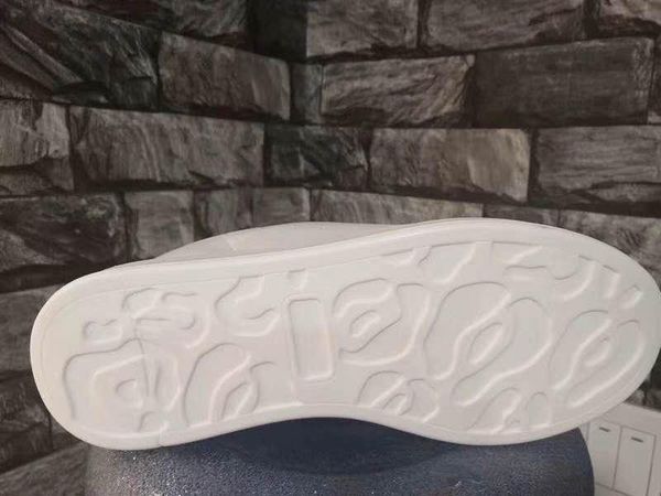 a2019 designer shoes trainers reflective 3m white leather platform sneakers womens mens flat casual party wedding shoes suede sports l29, Black
a2019 designer shoes trainers reflective 3m white leather platform sneakers womens mens flat casual party wedding shoes suede sports l29, Black