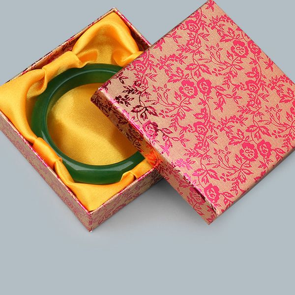 9*9cm new flower print jade yellow cloth charm bracelets original jewelry packaging boxes display ing, Black;white
9*9cm new flower print jade yellow cloth charm bracelets original jewelry packaging boxes display ing, Black;white