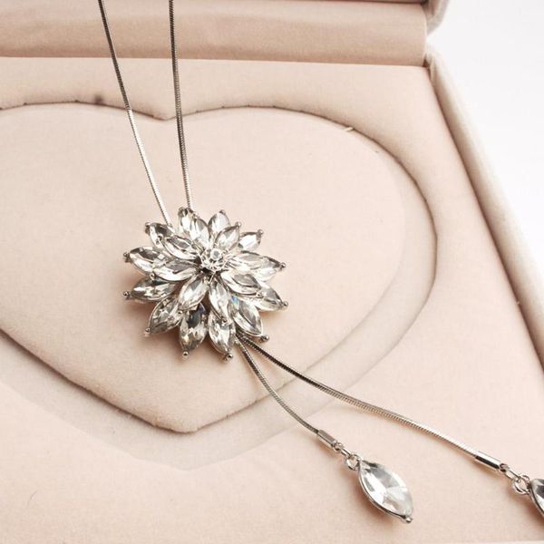 zircon snowflake long necklace sweater chain fashion fine metal chain crystal rhinestone flower pendant necklaces adjusted, Silver
zircon snowflake long necklace sweater chain fashion fine metal chain crystal rhinestone flower pendant necklaces adjusted, Silver