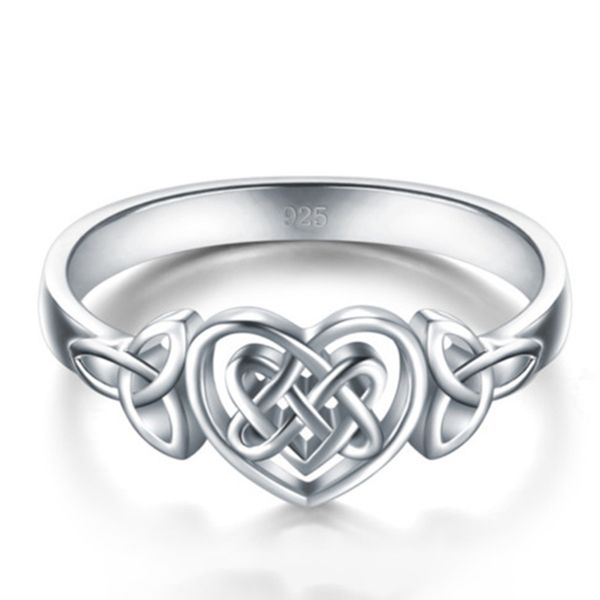 new fashion simple style women carved hollow ring love heart knot finger ring party jewelry, Slivery;golden
new fashion simple style women carved hollow ring love heart knot finger ring party jewelry, Slivery;golden