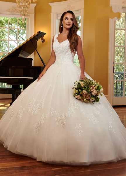 v-neck keyhole backless 2020 wedding dresses lace beaded applique ball gowns robes de mariée princess plus size bridal dress wedding gowns, White
v-neck keyhole backless 2020 wedding dresses lace beaded applique ball gowns robes de mariée princess plus size bridal dress wedding gowns, White