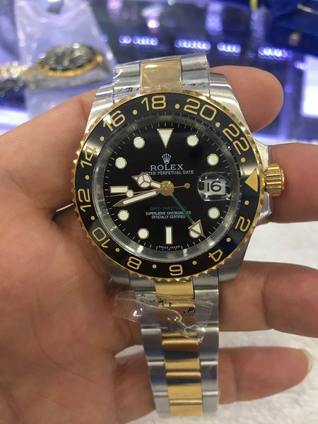Christmas Gift Wristwatches Sapphire 2813 Movement 40MM Ceramic Bezel Two Tone Gold GMT 116713 116713LN Automatic Mechanical Mens Watches
Christmas Gift Wristwatches Sapphire 2813 Movement 40MM Ceramic Bezel Two Tone Gold GMT 116713 116713LN Automatic Mechanical Mens Watches