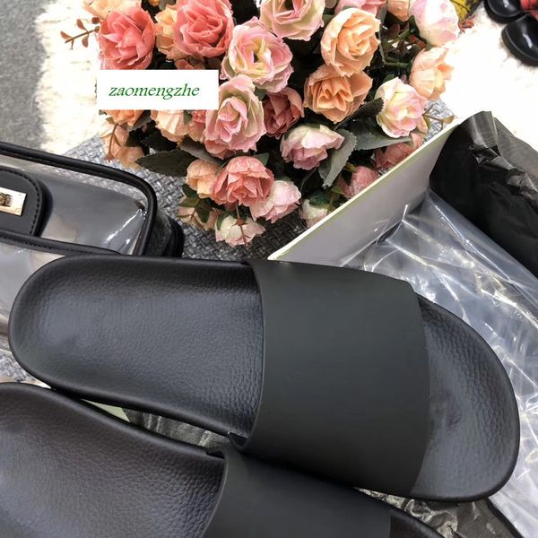 luxury off leisure indoor beach slippers white printing couple slippers with box, Black
luxury off leisure indoor beach slippers white printing couple slippers with box, Black