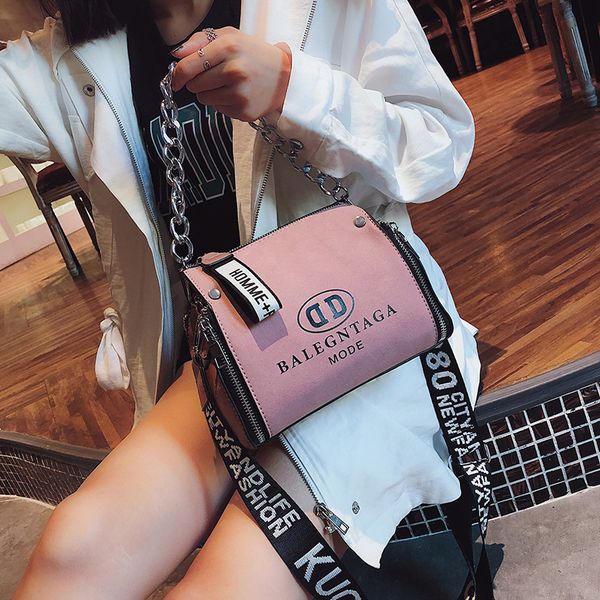 scrub leather messenger bag 2019 new fashion women handbags letter wide strap chains design bucket shoulder bag bolsa feminina
scrub leather messenger bag 2019 new fashion women handbags letter wide strap chains design bucket shoulder bag bolsa feminina