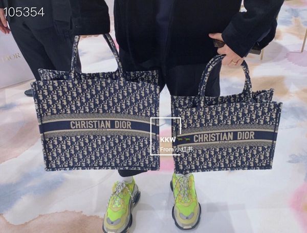 2019 pure handmade embroidery ladies large capacity shopping bag brand designer high-end customized travel hand-held beach bag fashion leisu
2019 pure handmade embroidery ladies large capacity shopping bag brand designer high-end customized travel hand-held beach bag fashion leisu
