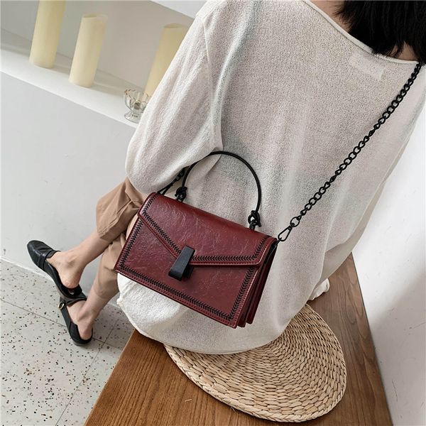 2020 new ladies shoulder bag korean chain oblique cross bag clamshell fashion small square
2020 new ladies shoulder bag korean chain oblique cross bag clamshell fashion small square