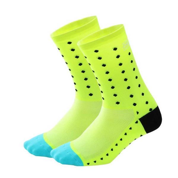 1 pair outdoor sports cycling socks anti slip nylon climbing running antibacterial middle tube soft sweat absorbing hiking, Black
1 pair outdoor sports cycling socks anti slip nylon climbing running antibacterial middle tube soft sweat absorbing hiking, Black