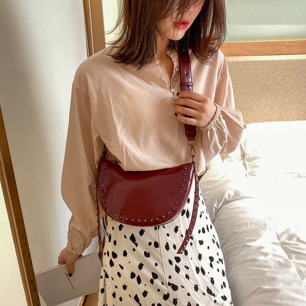 fansiman fashion women's messenger bags small rivet crossbody bag ladies 2020 new style shoulder bag handbag moon design
fansiman fashion women's messenger bags small rivet crossbody bag ladies 2020 new style shoulder bag handbag moon design