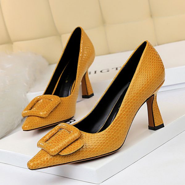 2020 pointed toe ol yellow pumps women snakeskin prom high heels plus size quality low heels office lady party casual shoes, Black
2020 pointed toe ol yellow pumps women snakeskin prom high heels plus size quality low heels office lady party casual shoes, Black